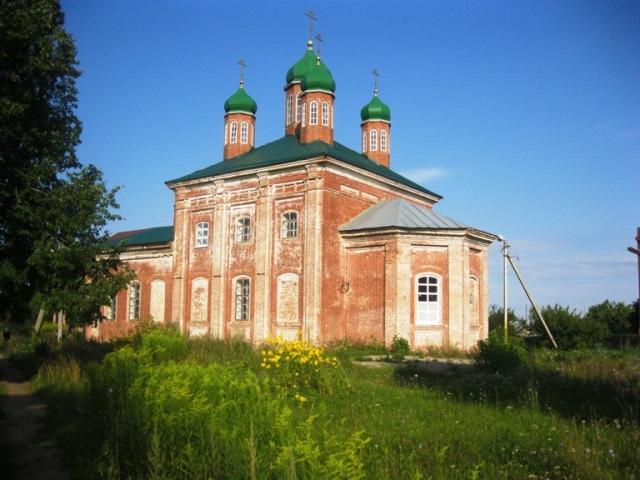 Окна в сельский храм. http://nachinanie.ru